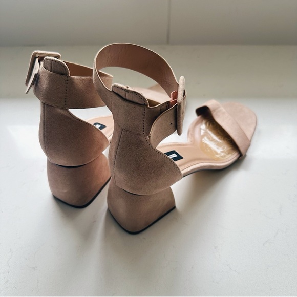 Design Lab Lord & Taylor | Suede Beige Pump | Size 10 - Picture 2 of 5